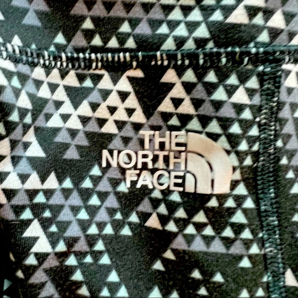 The North Face leggings and top - Picture 2 of 4